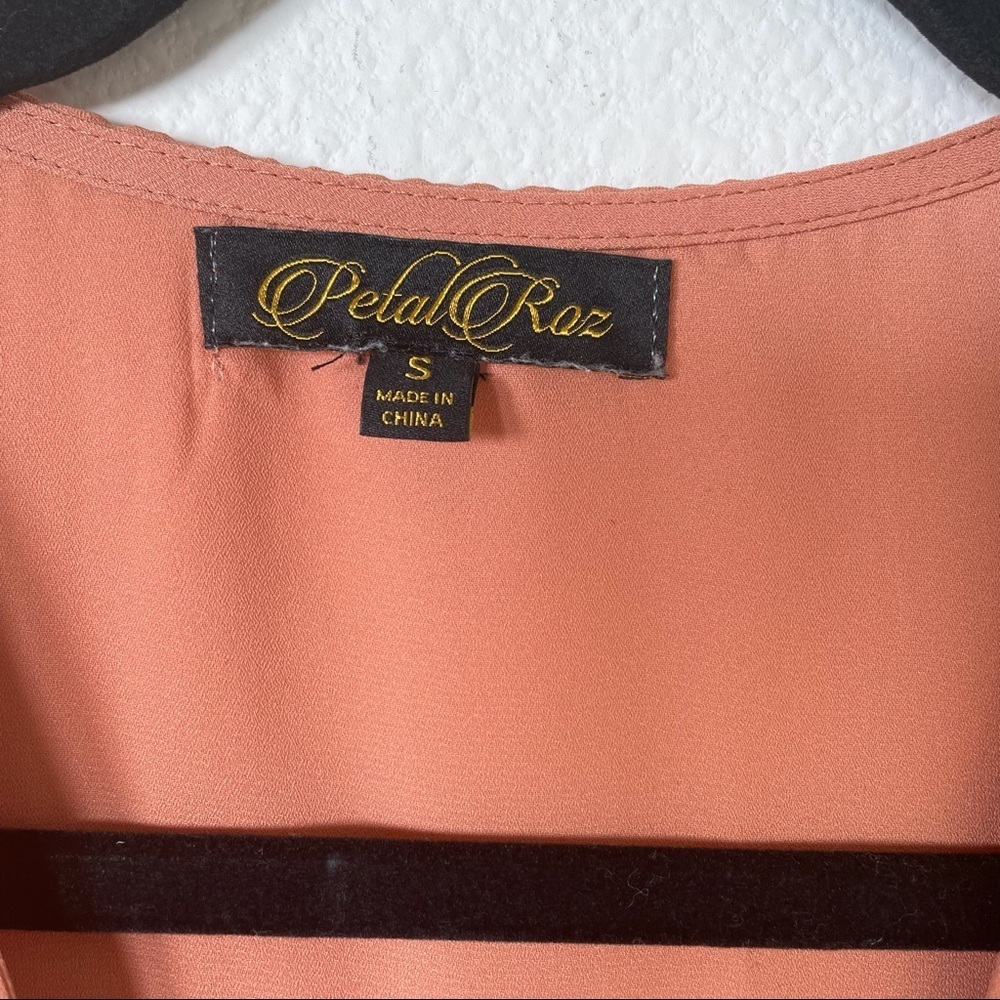 Petal Roz Wrap Style Blouse Sz Small - Picture 4 of 10